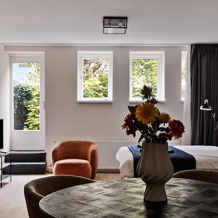 Cozy & Location! Ρότερνταμ